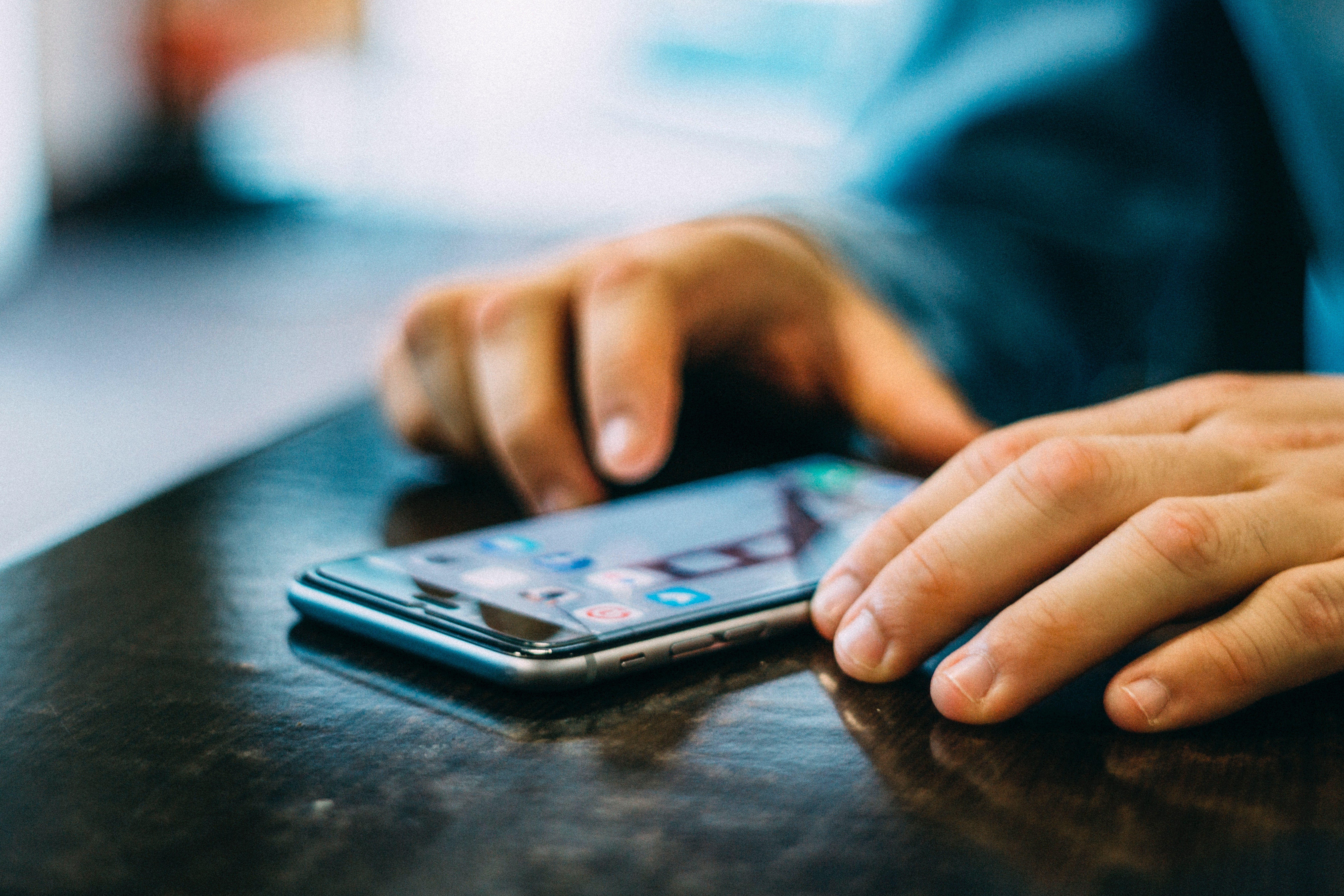5 Great Reasons To Buy a Refurbished Phone – PhonesDirect.com